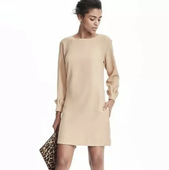 Banana Republic Dresses & Skirts - Banana Republic lng sleeve ruffle cuff shift dress
